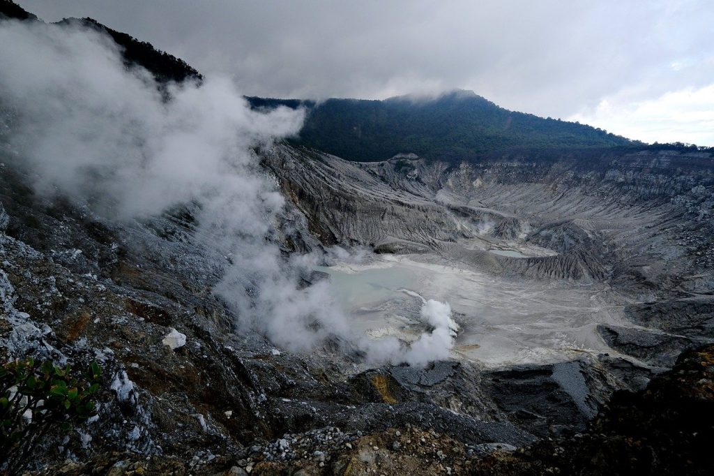 Tangkuban Perahu